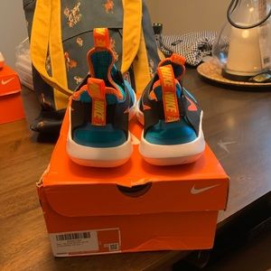 NIB Nike Flex Runner